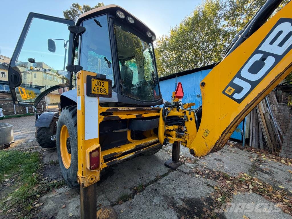 JCB 3 CX Товарач със заден ексватор