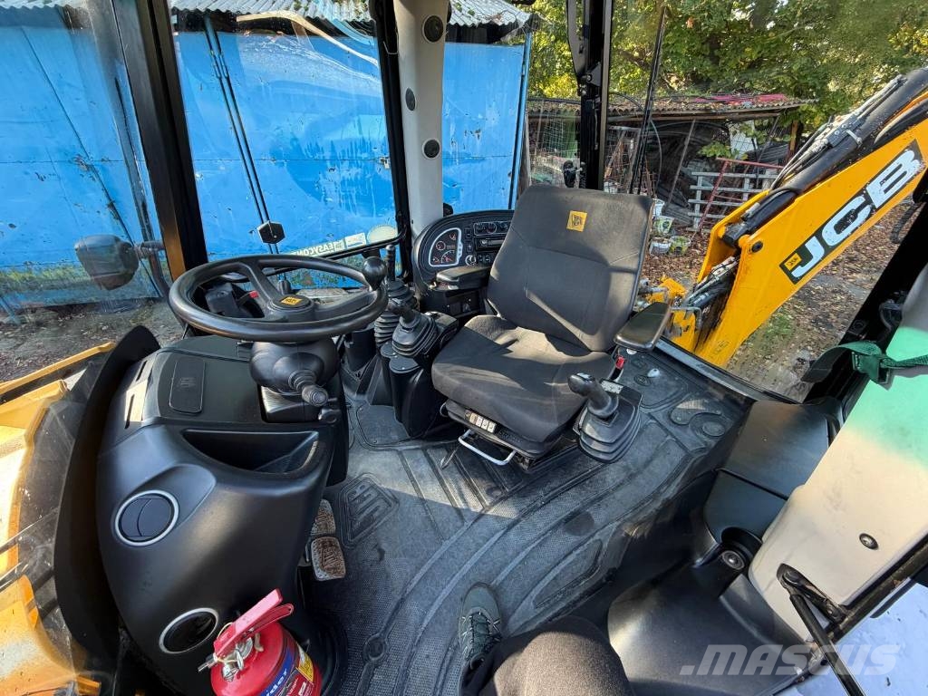 JCB 3 CX Товарач със заден ексватор