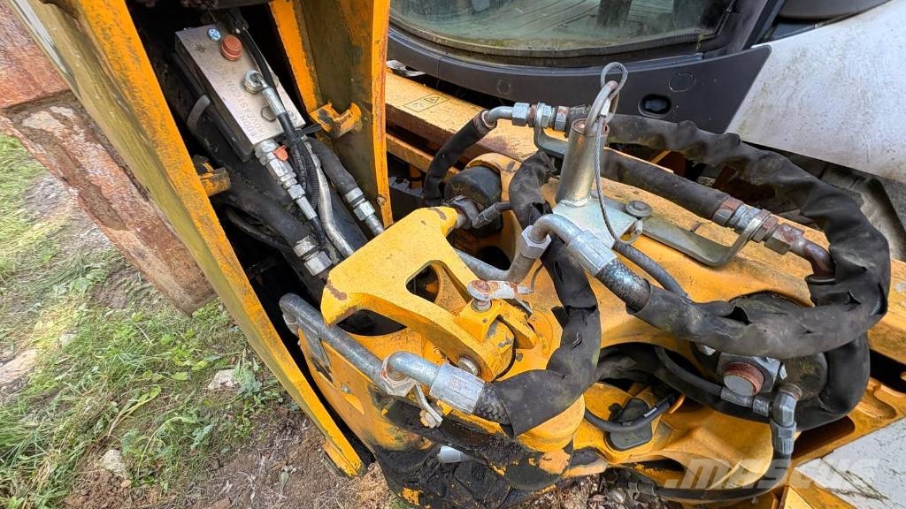 JCB 3 CX Rýpadlo-nakladače