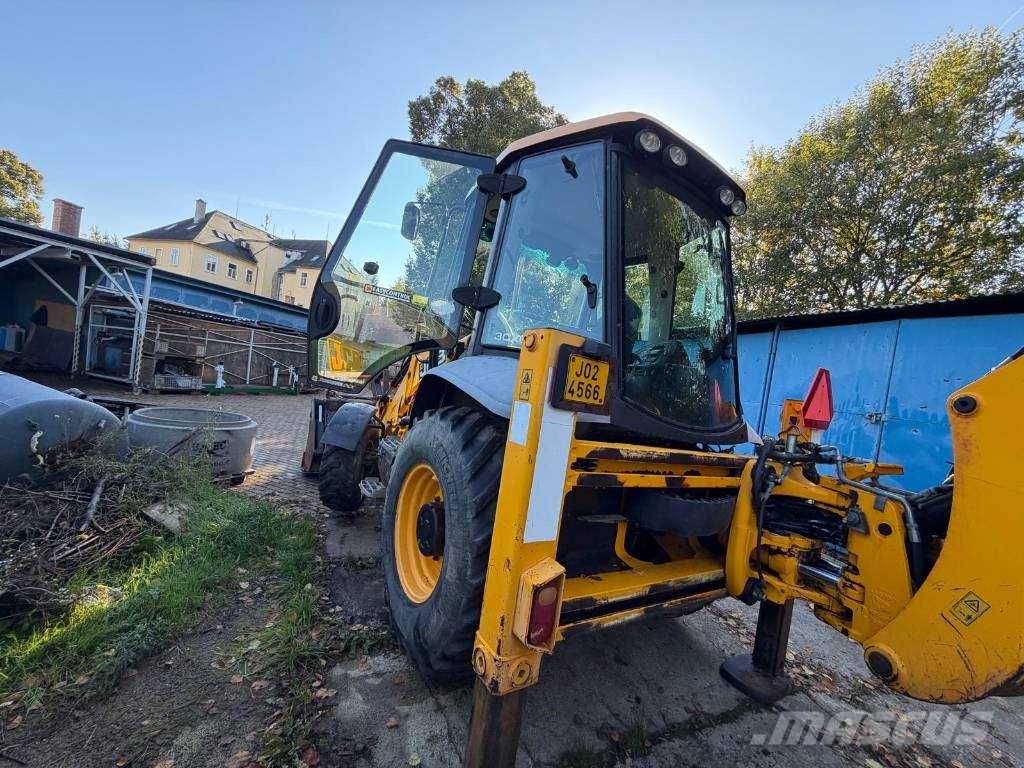 JCB 3 CX Товарач със заден ексватор