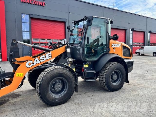 CASE 321 F / 8 KPL LISÄLAITETTA !!!! Wielladers