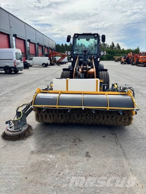 CASE 321 F / 8 KPL LISÄLAITETTA !!!! Wielladers