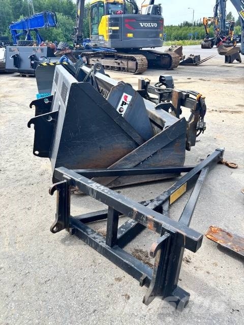 CASE 321 F / 8 KPL LISÄLAITETTA !!!! Wielladers