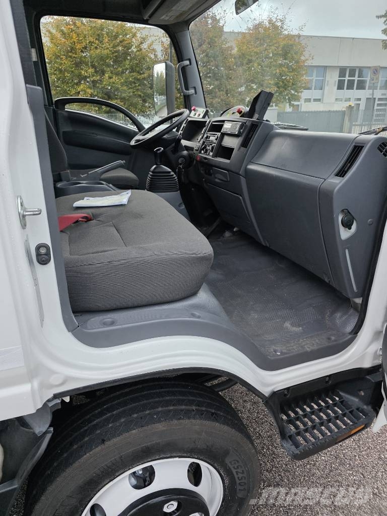 Isuzu P75 E6 Cc 5193 Cv190 Kw140 Passo 2900 E6 شاحنات المخلفات