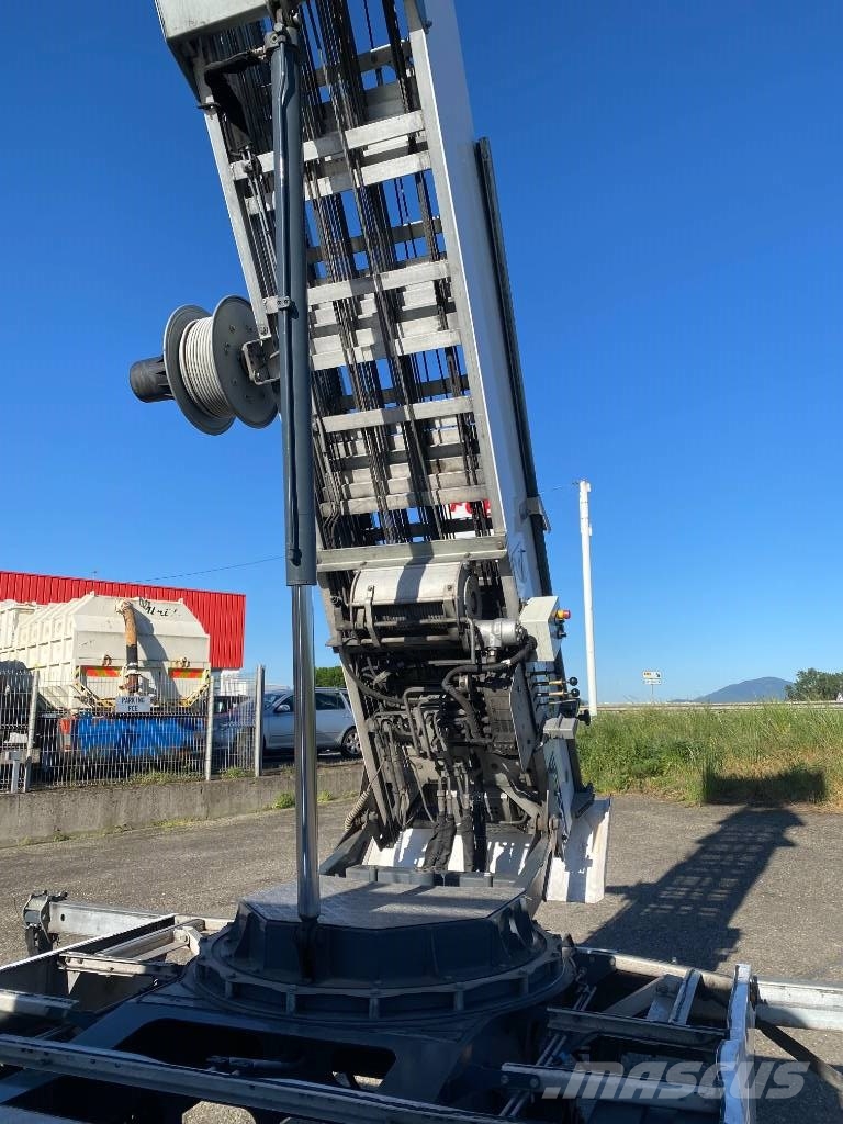 Iveco DAILY 35S140 2.3D/140-BOCKER HL34/1-8LH endommagé Andre