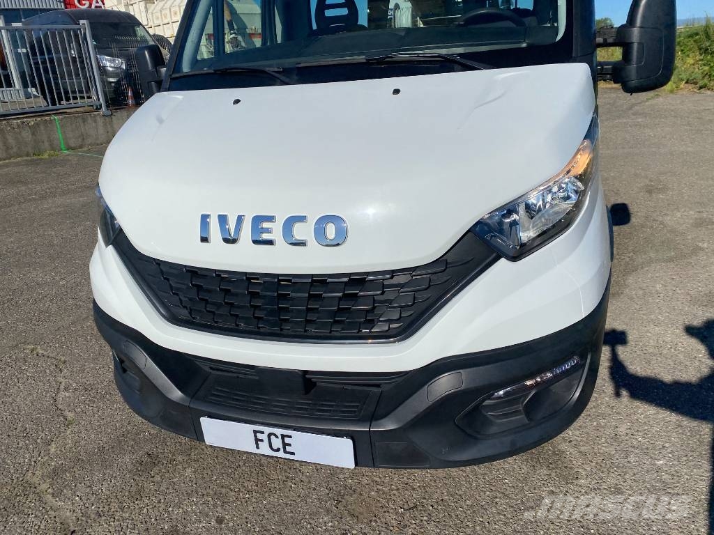 Iveco DAILY 35S140 2.3D/140-BOCKER HL34/1-8LH endommagé Andre