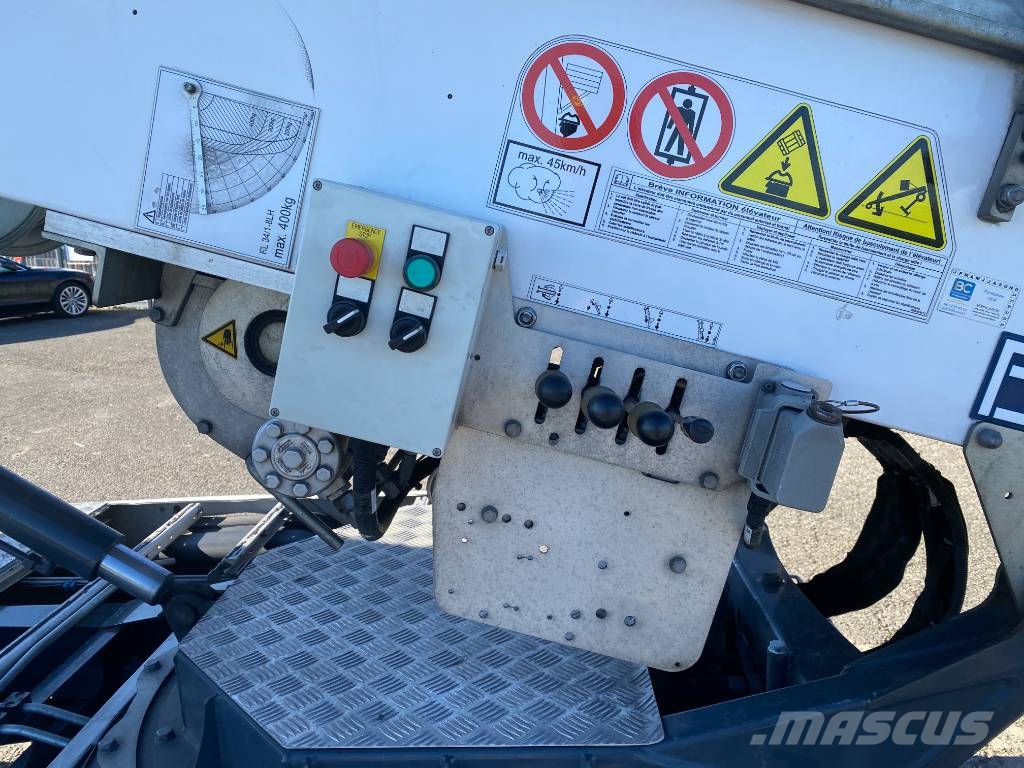 Iveco DAILY 35S140 2.3D/140-BOCKER HL34/1-8LH endommagé Andre