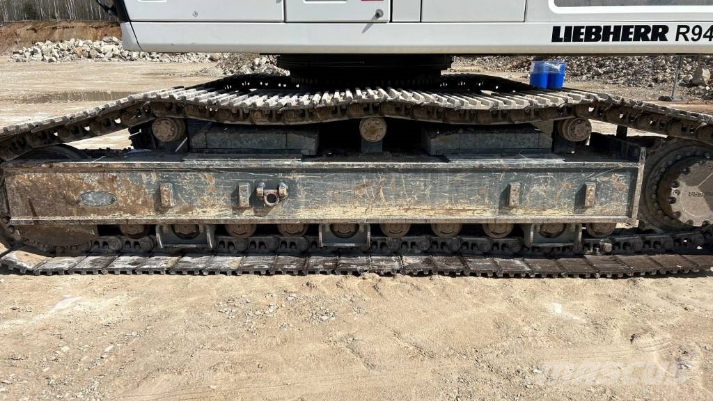 Liebherr R 945 B Roomikekskavaatorid