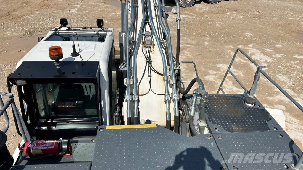 Liebherr R 945 B Roomikekskavaatorid