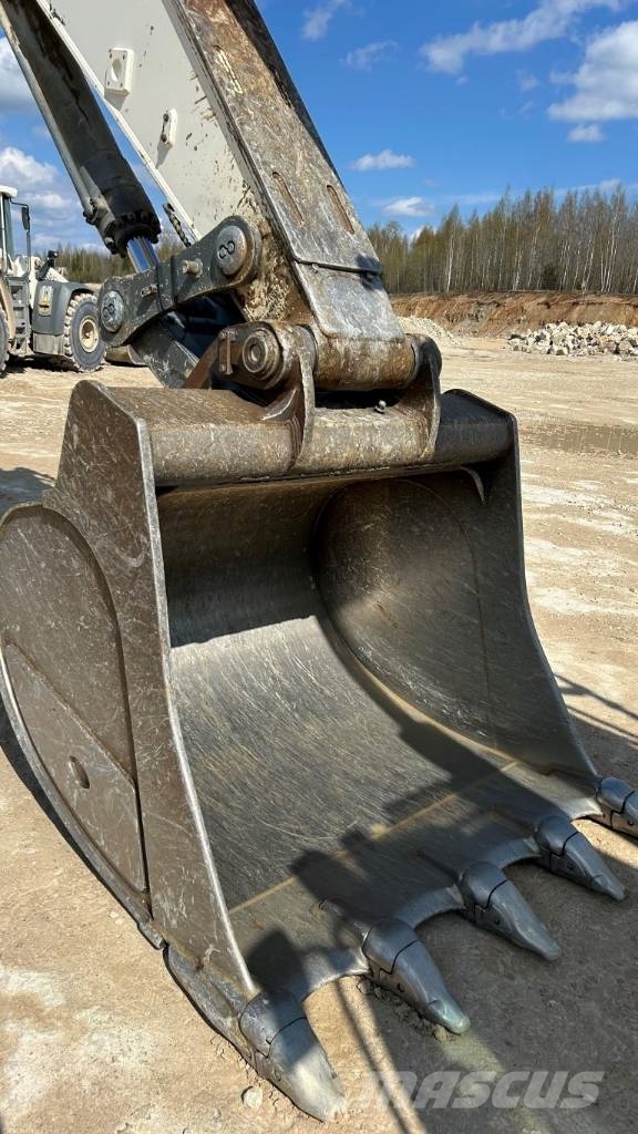 Liebherr R 945 B Roomikekskavaatorid