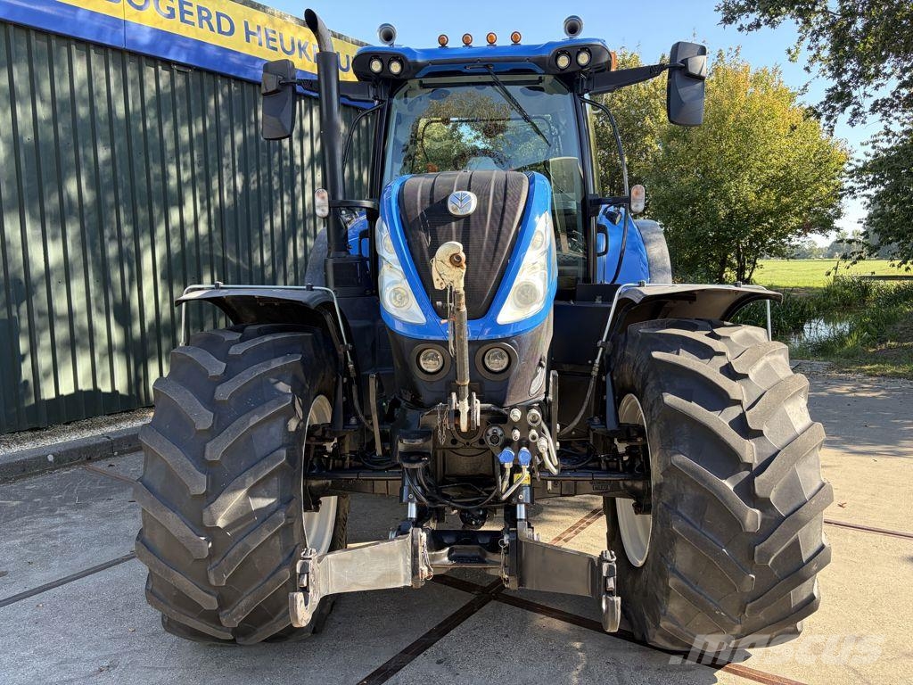 New Holland T7.210 PC Traktori
