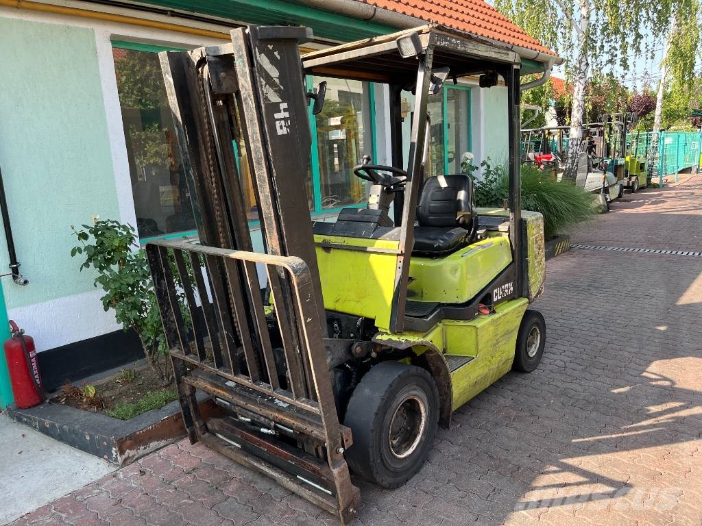 Clark CDP 25 V-4169 FOR EXPORT ONLY Dīzeļa autoiekrāvēji