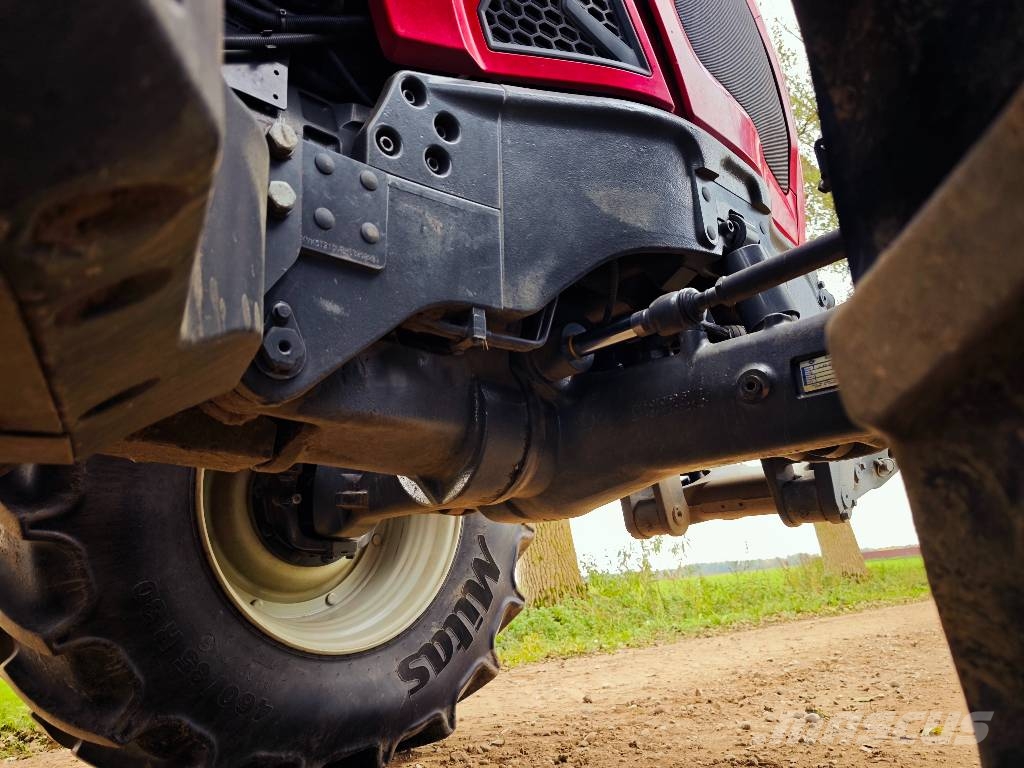 Valtra T 215 Versus Traktori