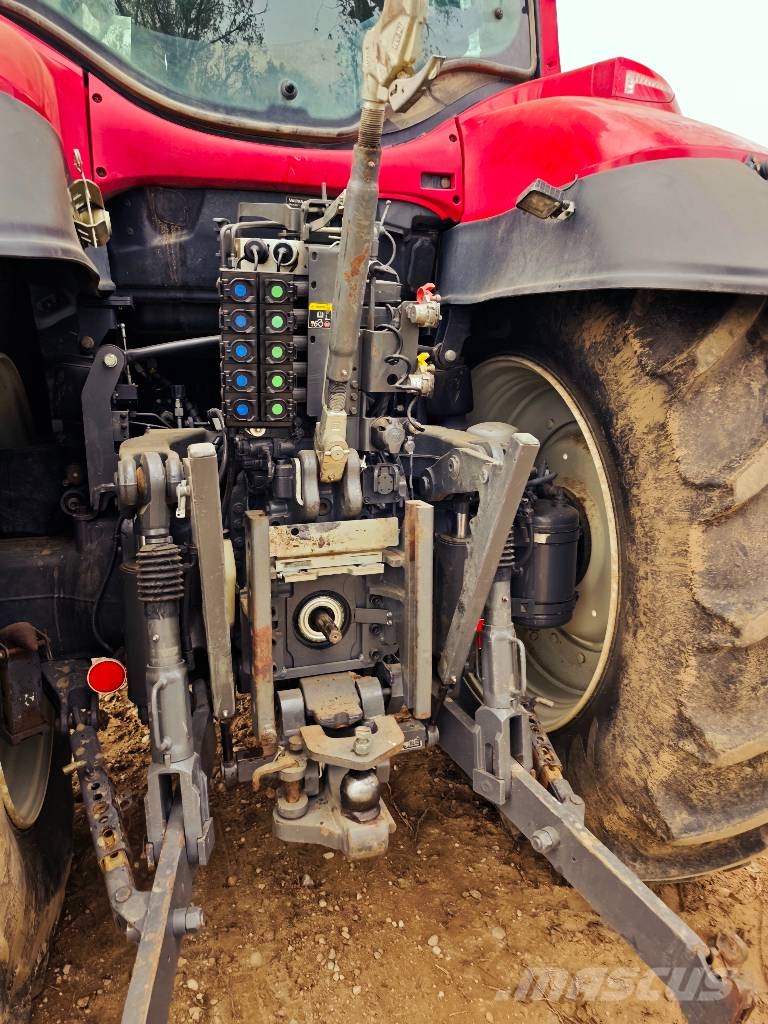 Valtra T 215 Versus Traktori