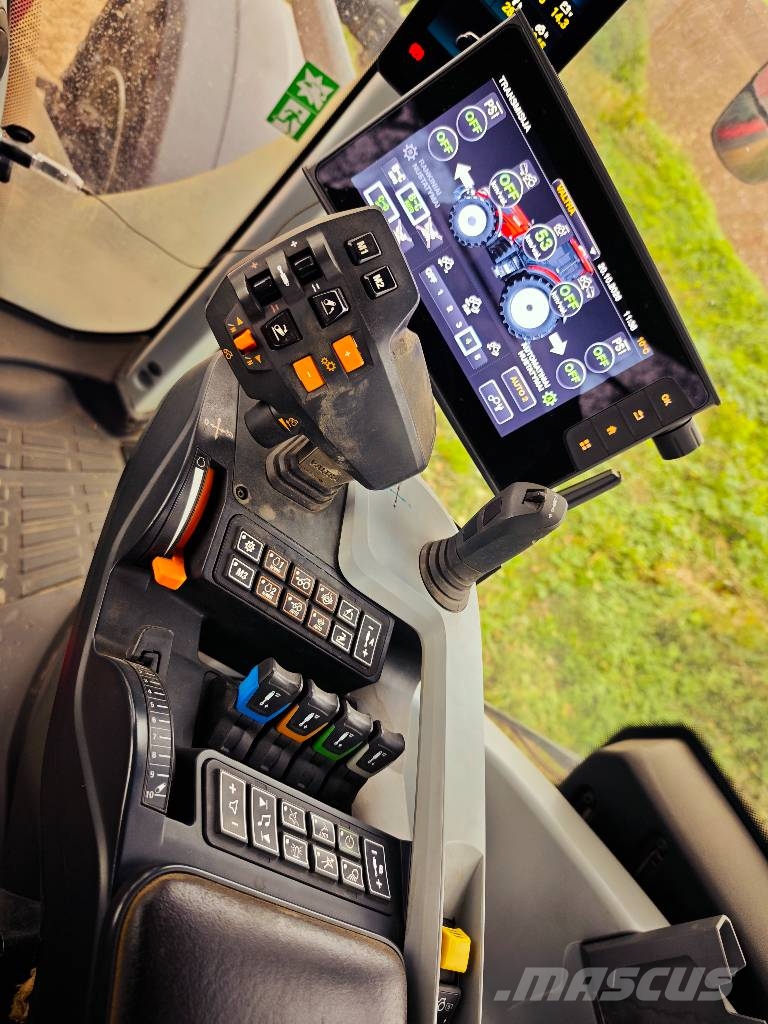 Valtra T 215 Versus Traktori