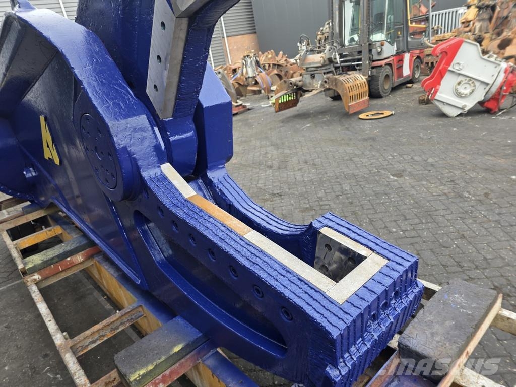 Arden Equipment AS070R scrap shear liebherr r946 liebherr r944 Grieznes