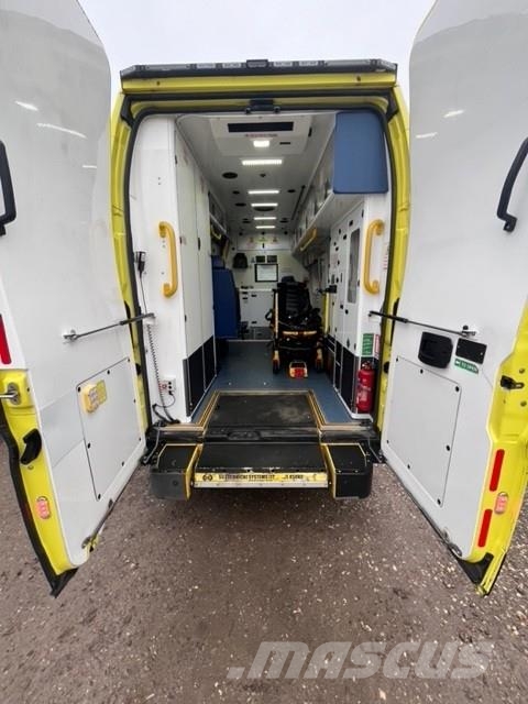 Fiat Ducato A&E Fiat Ducato A&E Vehicle with Stryker Pr سيارات إسعاف
