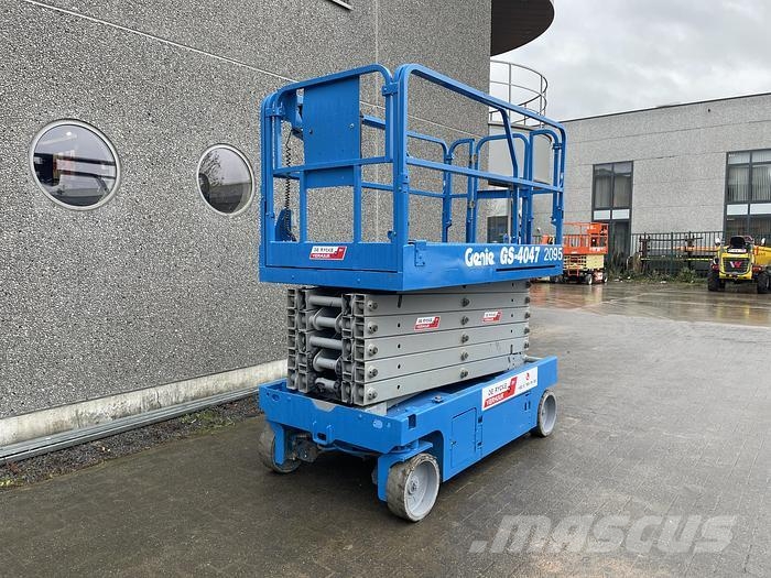 Genie GS4047 رافعات ومنصات أخرى