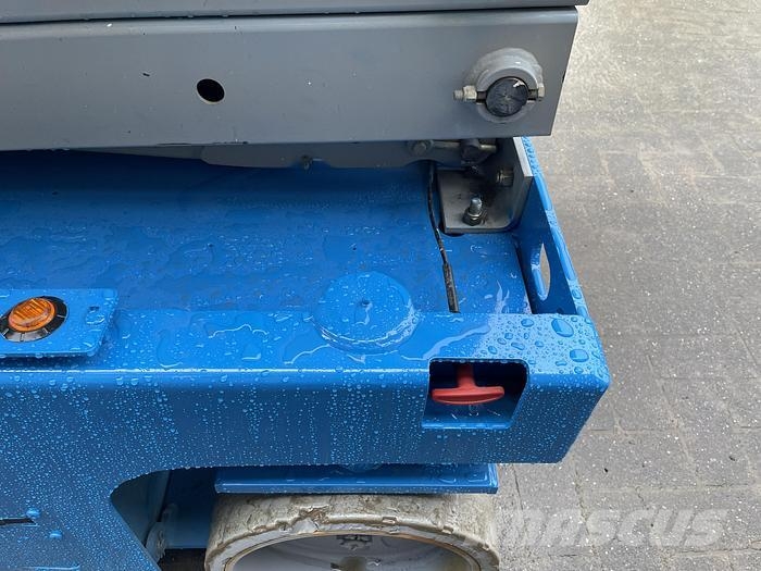 Genie GS4047 رافعات ومنصات أخرى