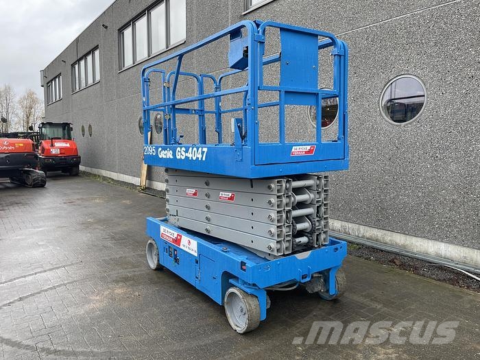 Genie GS4047 رافعات ومنصات أخرى