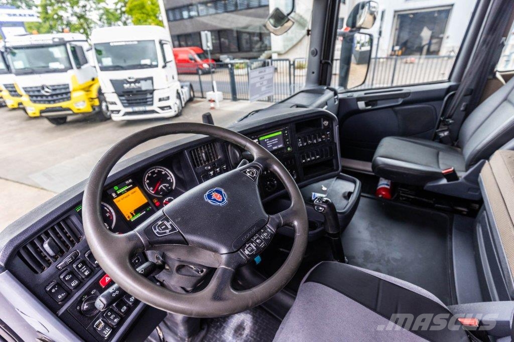 Scania R580-6x4-Intarder-BIG AXLES Trekkers