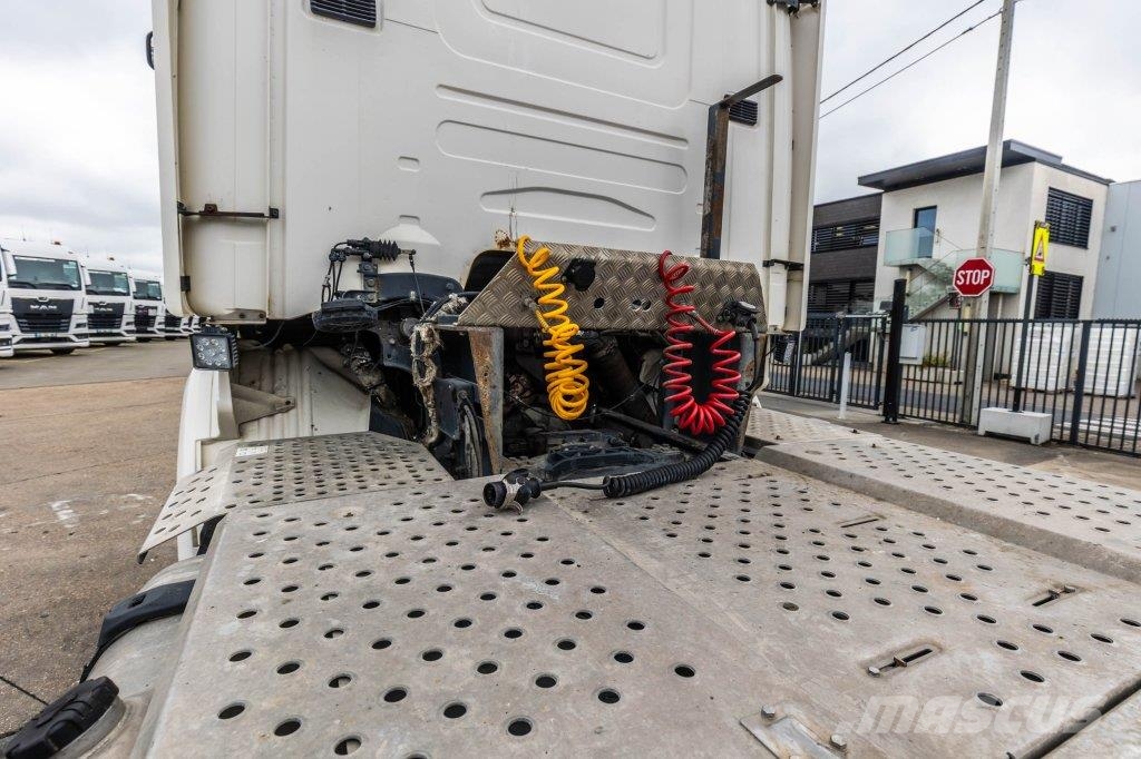 Scania R580-6x4-Intarder-BIG AXLES Trekkers