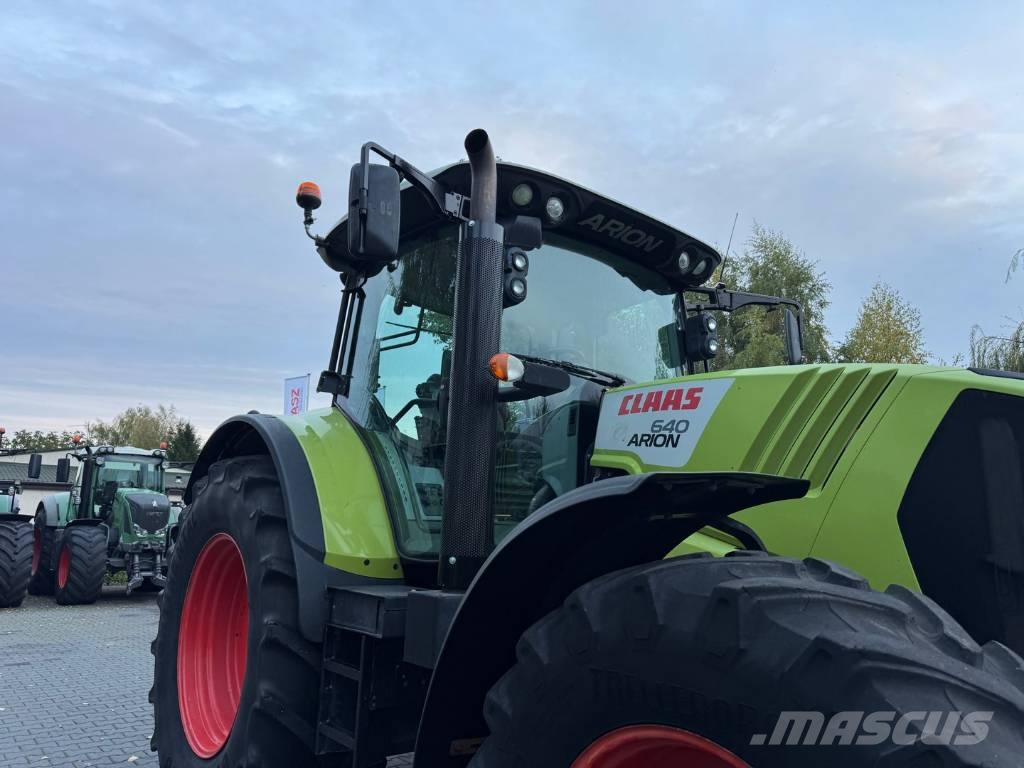 CLAAS ARION 640 CEBIS Hexashift Traktorit