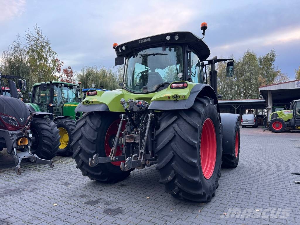 CLAAS ARION 640 CEBIS Hexashift Traktorit