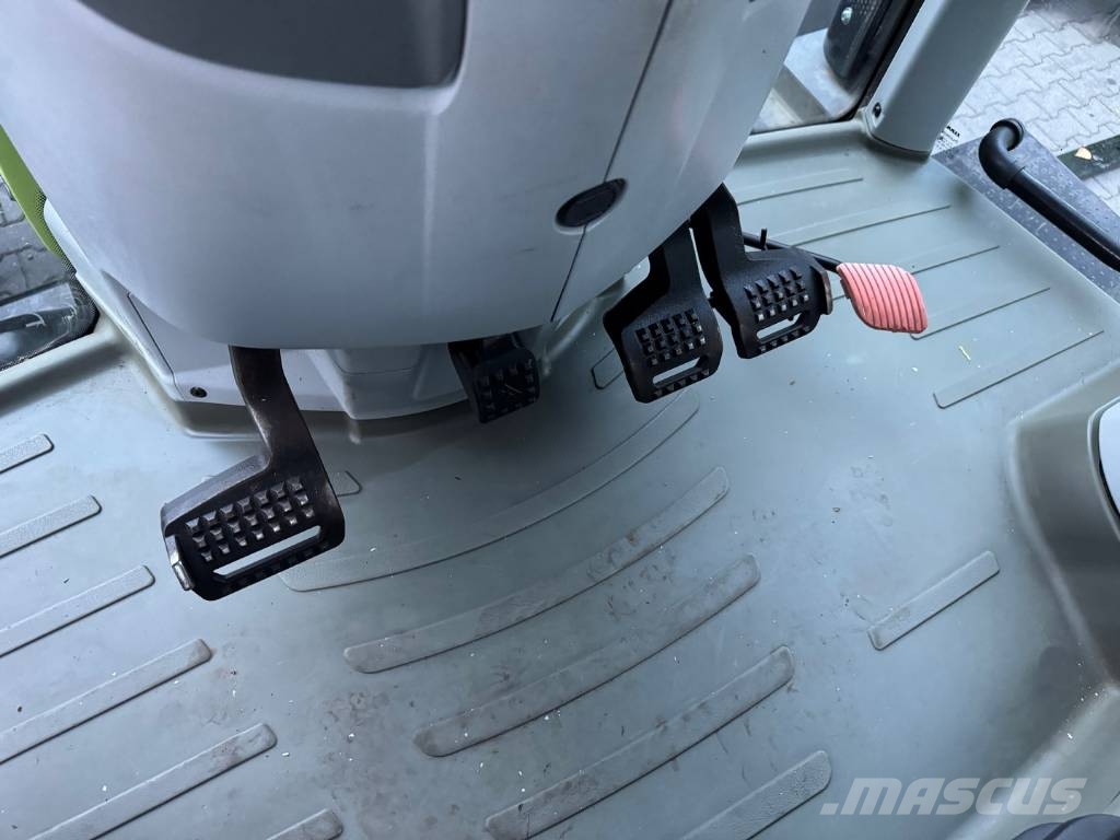 CLAAS ARION 640 CEBIS Hexashift Traktorit