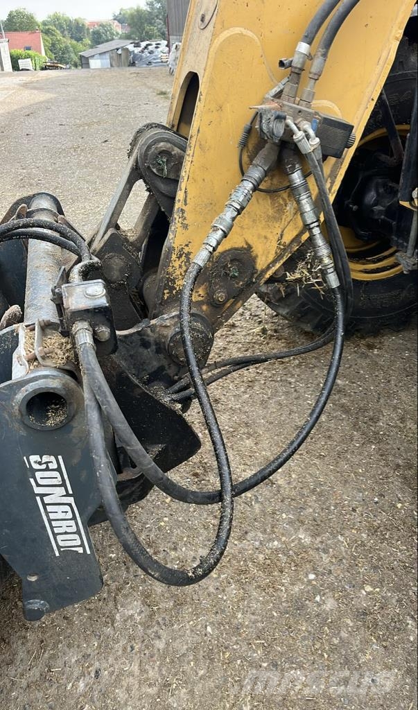 CAT TH 407 Telehandlers