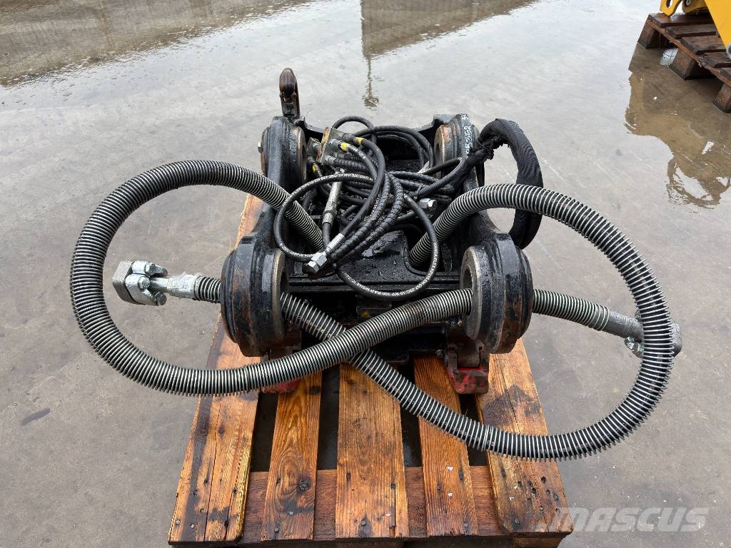 OilQuick OQ70/55 SH - 329D / 329E / 330F / 330 Quick connectors