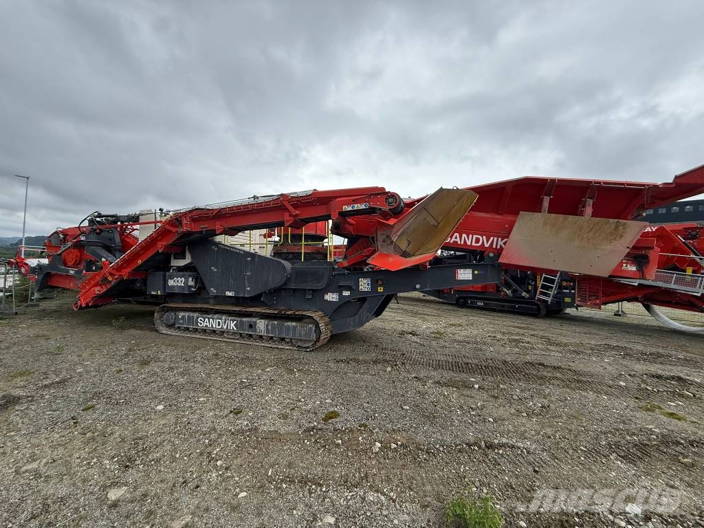 Sandvik QH 332 DDHS Trituradoras móviles