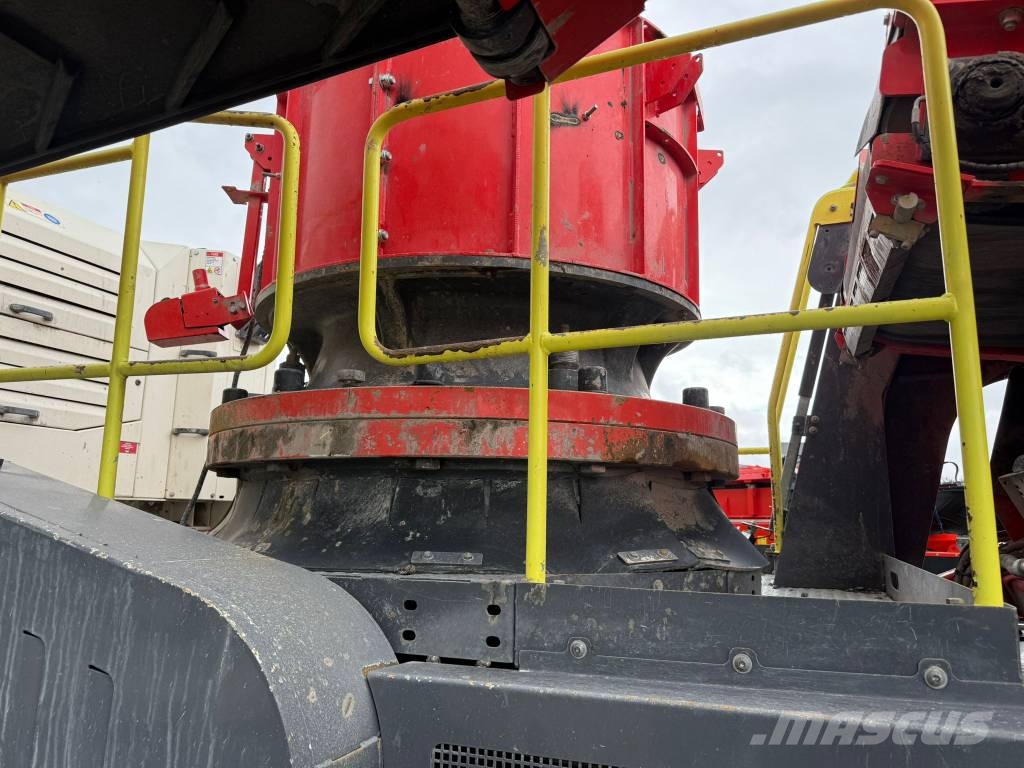 Sandvik QH 332 DDHS Trituradoras móviles