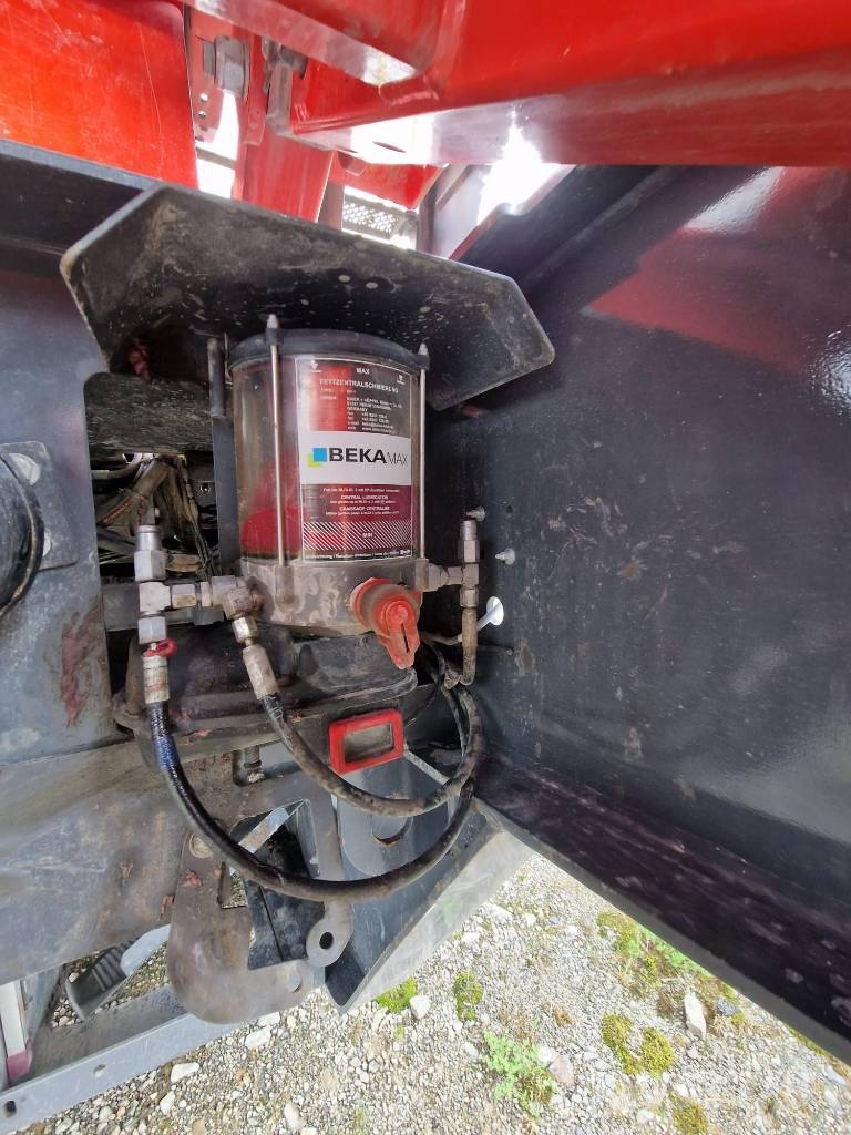 Sandvik QH 332 DDHS Trituradoras móviles