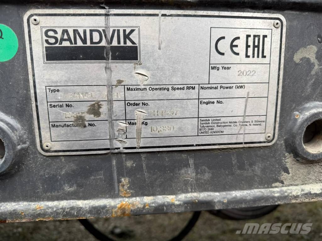 Sandvik QH 332 DDHS Trituradoras móviles