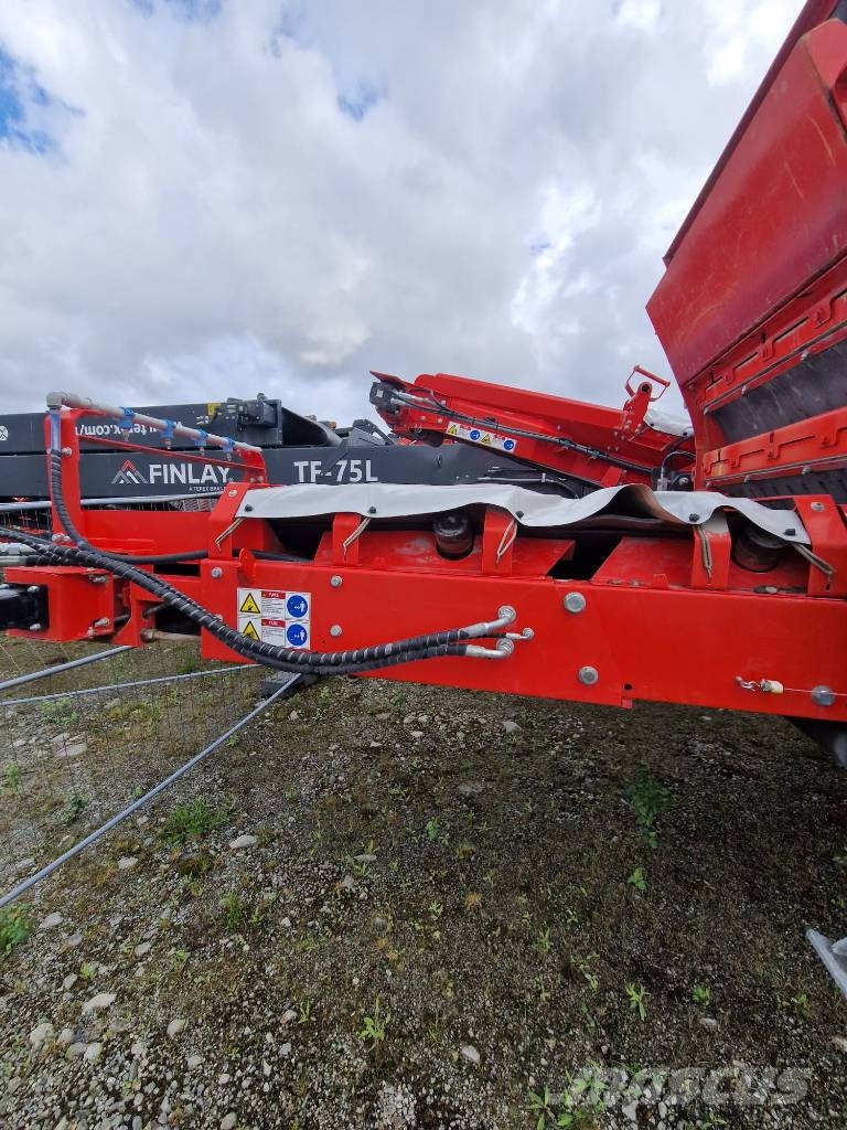 Sandvik QH 332 DDHS Trituradoras móviles