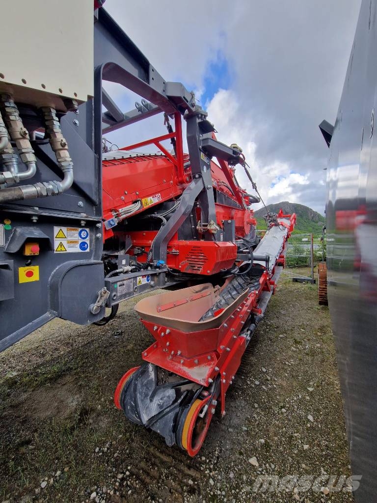 Sandvik QH 332 DDHS Trituradoras móviles
