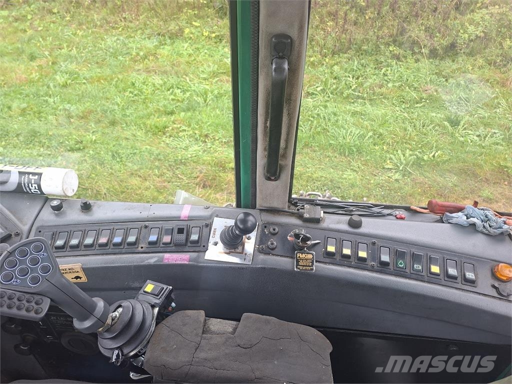 Timberjack FMG 1010 集运机