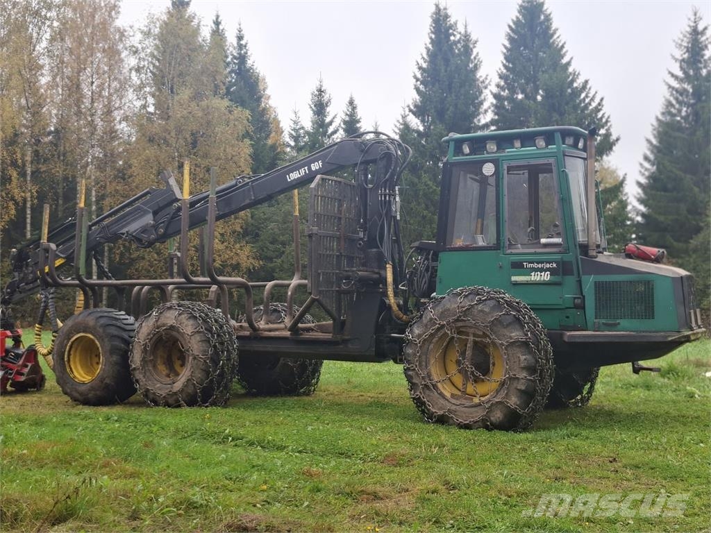 Timberjack FMG 1010 集运机