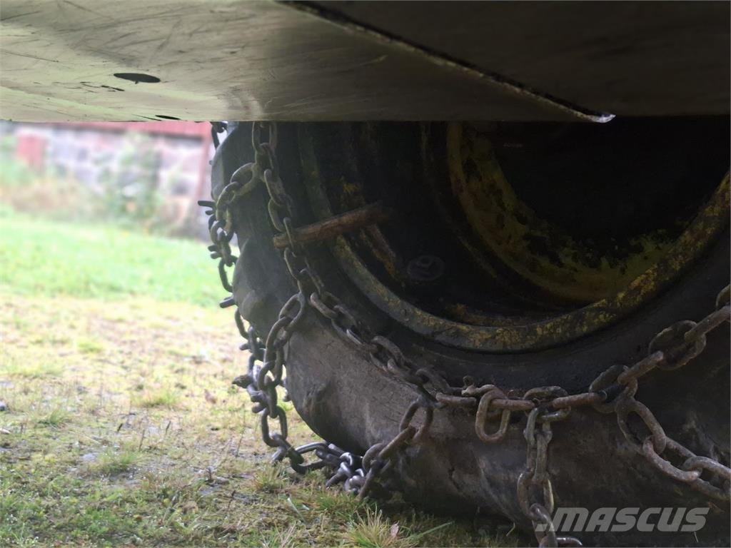 Timberjack FMG 1010 集运机