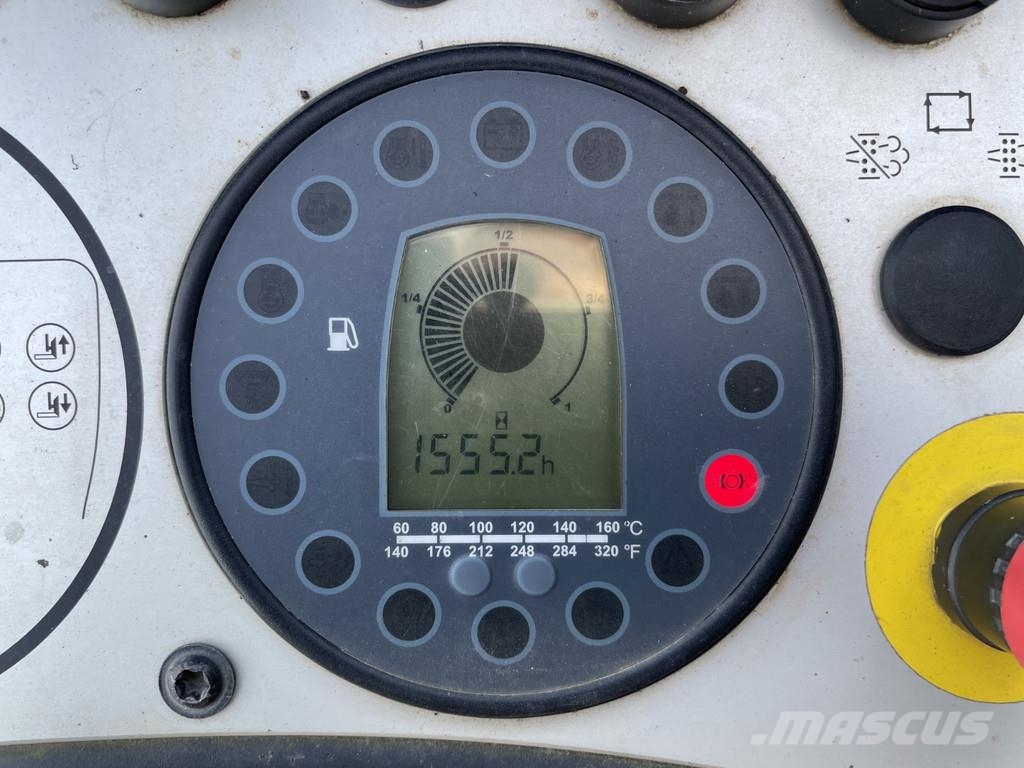 Bomag BW 100 AD-5 مداحل ثنائية الاسطوانة