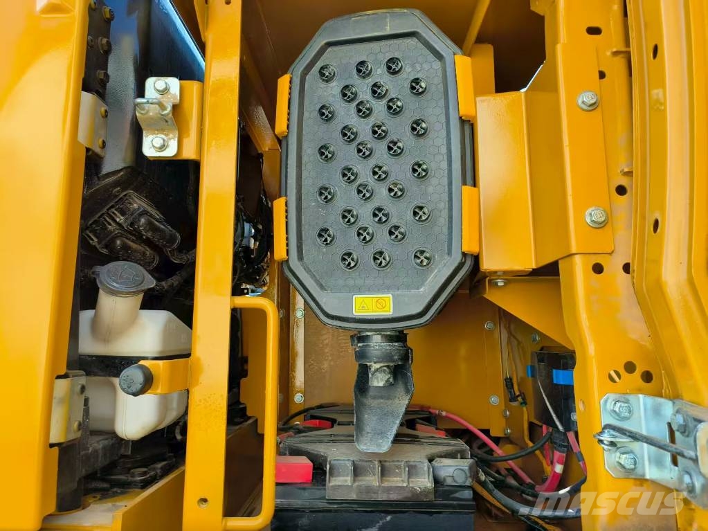 CAT 345 Bagri goseničarji