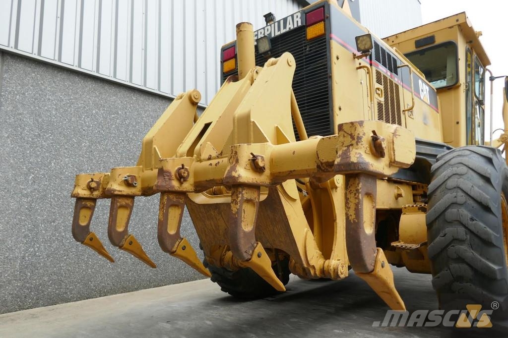 CAT 140H Grader