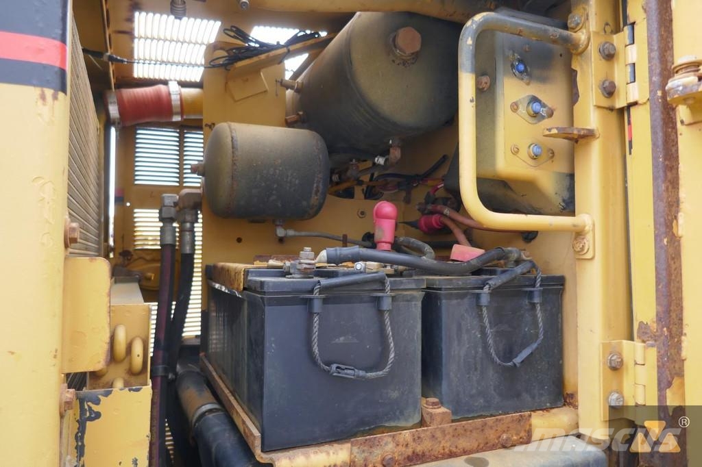 CAT 140H Grader