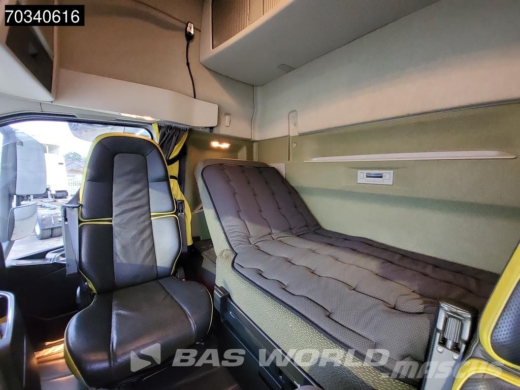 Volvo FH16 650 6X2 XL Full-Air I-ParkCool 2x Tanks Lift+ Vilcēji