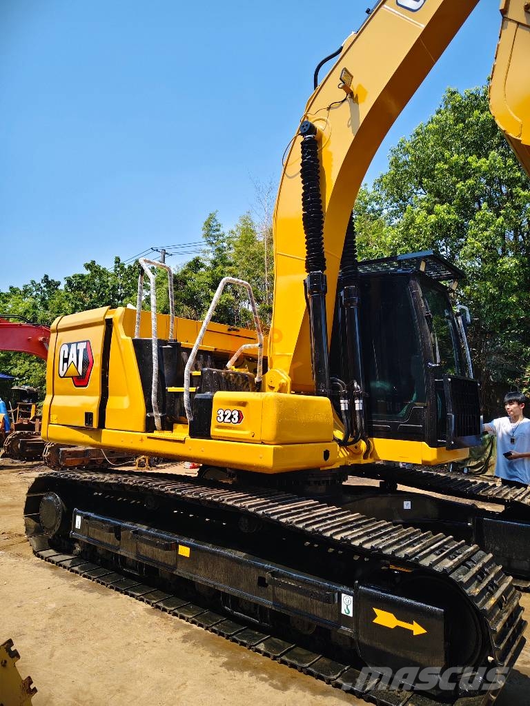CAT 323 대형 굴삭기 29톤 이상