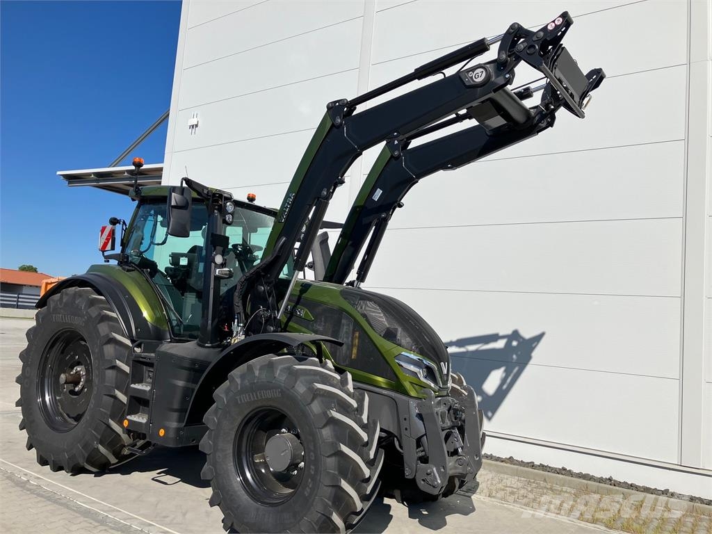 Valtra Q 285 الجرارات