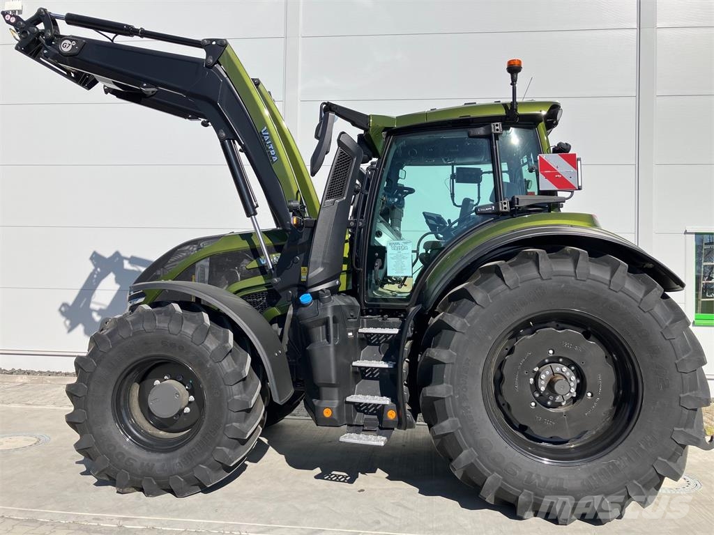 Valtra Q 285 الجرارات