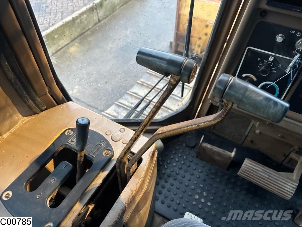 CAT D5H 3304 Engine, 16,465 Hours, 98kW, 90kW 履帶推土機