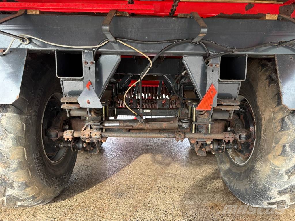 Pöttinger Torro 5100L Samozberacie vozy